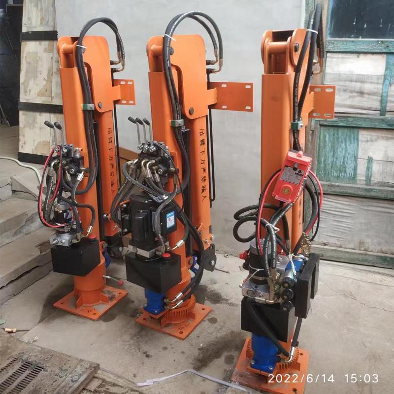 二林镇重汽蓝牌随车吊 3.2吨 国六动力强 液压驱动 农用自卸起重机